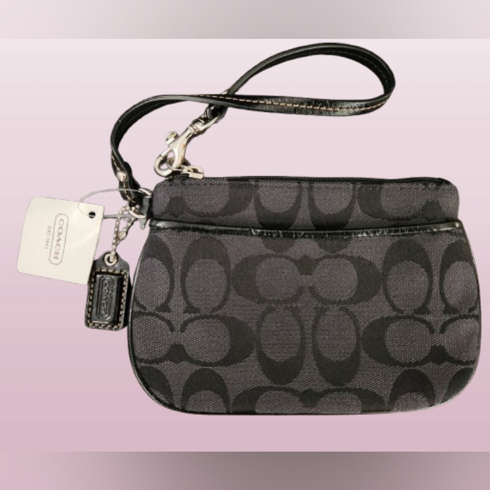 COACH Signature Canvas Zip Wristlet | Black